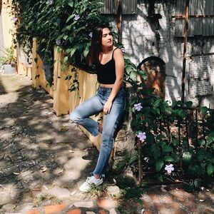 Zeerre Black Crop Top